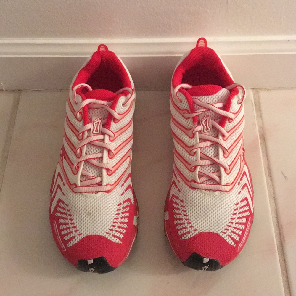 Inov8 Road x 233 tennis shoes
